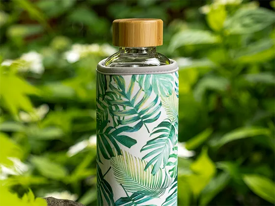 Glasflasche mit Neoprenhülle 1l, 750ml, 500ml aus extra dickem Borosilikatglas