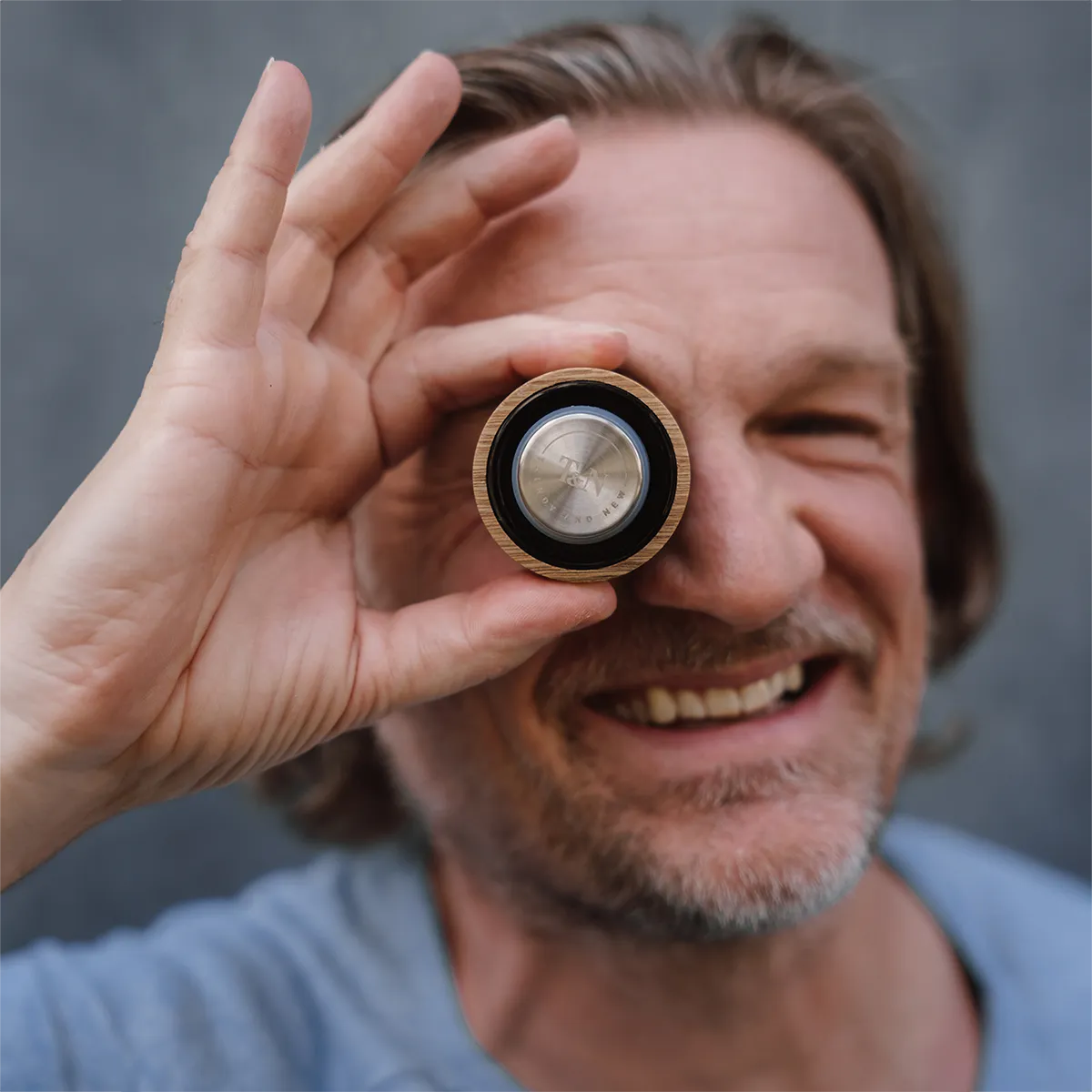 Wir bieten nachhaltige Thermosflaschen und Glasflaschen an. Unsere höchste Priorität ist die Zufriedenheit unserer Kunden.