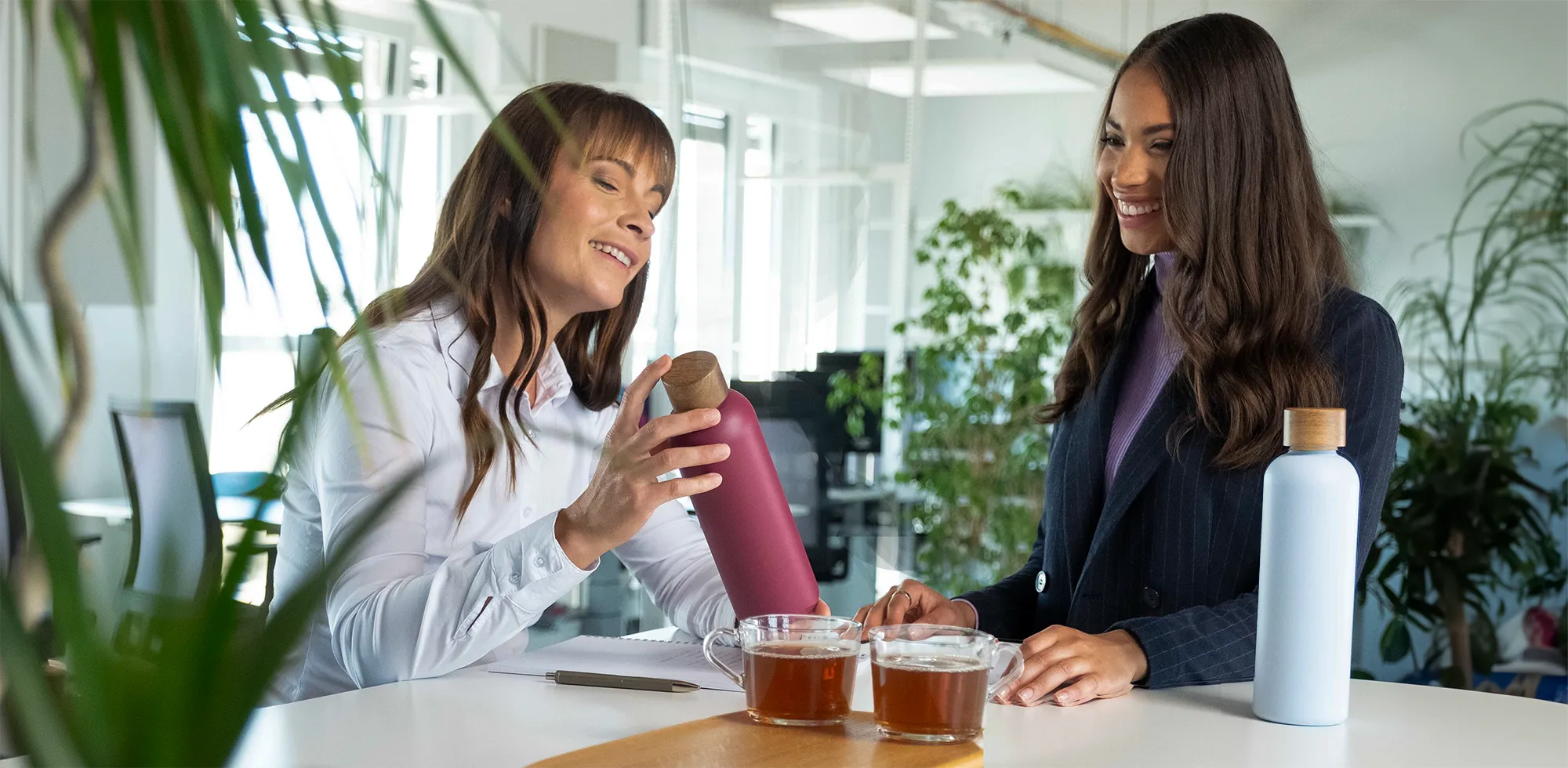 Für Geschäftskunden bieten wir Logo Lasergravur und Druck an