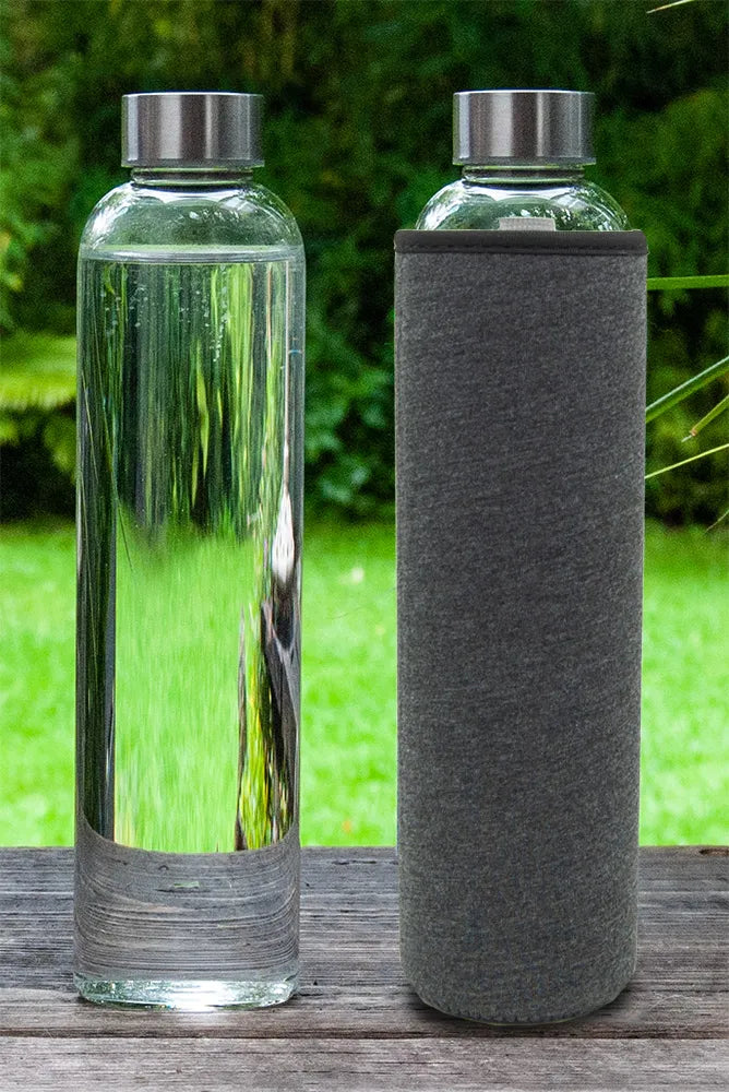 Strapazierfähige Glastrinkflasche 750ml mit Schutzhülle - TRENDY AND NEW